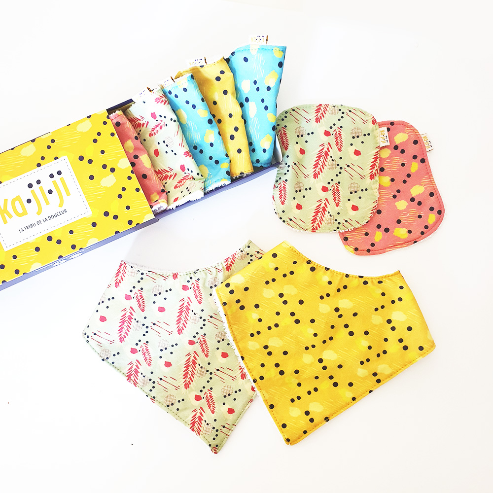 Cadeau de naissance personnalisé prénom, Panier, Lingettes, Bavoir et Trousse  bébé, tissus au choix - Maman Écolo